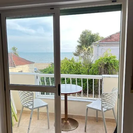 Sea View And Next To Promenade, Studio,1,1 And 2,1 Lägenhet Durrës