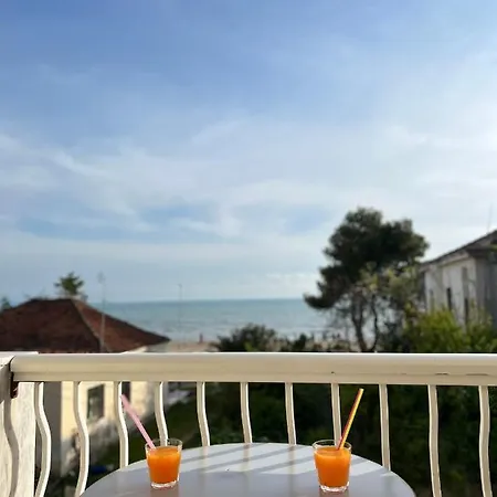 Lägenhet Sea View And Next To Promenade, Studio,1,1 And 2,1 Durrës